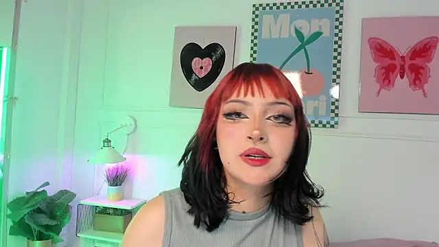 Zoe Lynch  online show from March 19, 2026, 11:25 am