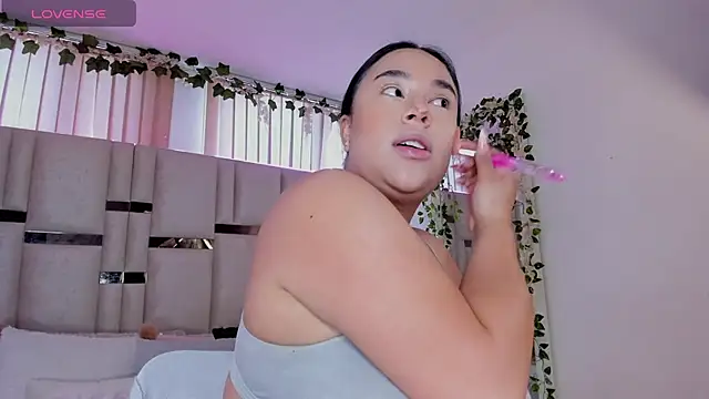 Zoey thompson online show from September 29, 2025, 7:30 pm