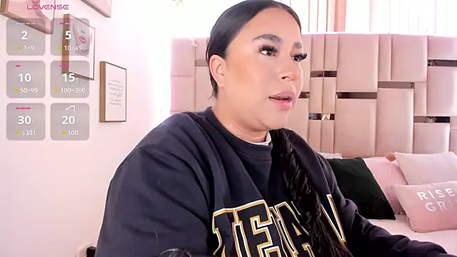 Zoey thompson online show from November 26, 2025, 7:37 pm