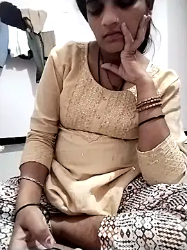 Sofia kuuu online show from November 5, 2025, 8:25 am