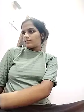 Sofia kuuu online show from November 6, 2025, 8:37 am