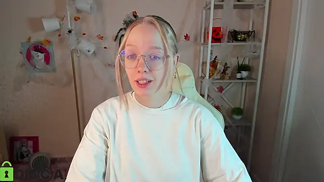 R0cket bunny online show from October 27, 2025, 1:09 am