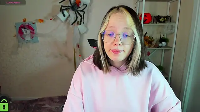 Snapshot of R0cket_bunny chatting on November 12, 2025, 1:17 am R0cket bunny online show from November 12, 2025, 1:17 am