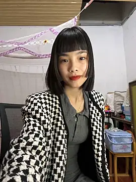 andymi1 online show from October 26, 2025, 2:39 am