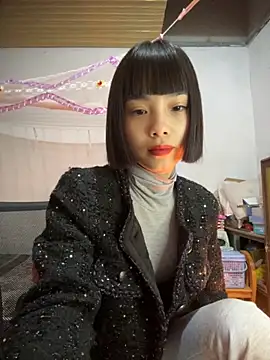 andymi1 online show from November 28, 2025, 2:14 am