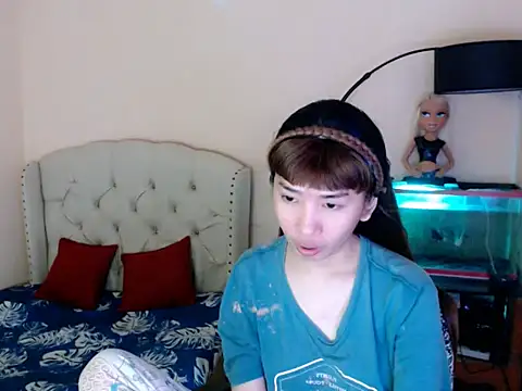 ShantalFoxxy  online show from April 3, 2026, 12:52 am