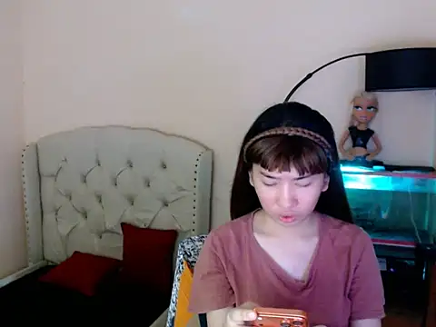 ShantalFoxxy  online show from April 6, 2026, 5:30 am