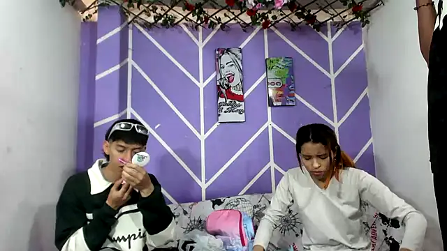 lau and boys18 online show from September 14, 2025, 1:43 pm