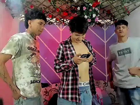 lau and boys18 online show from October 27, 2025, 2:21 pm