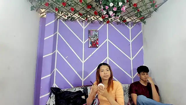 lau and boys18 online show from November 7, 2025, 6:19 pm