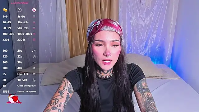 sara queen10 online show from October 13, 2025, 7:03 pm