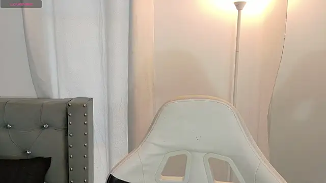 sara queen10 online show from March 16, 2026, 4:11 pm