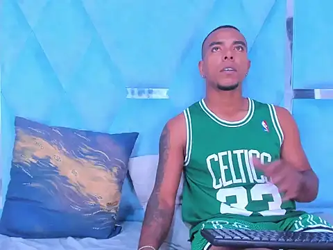 Snapshot of DaylesAndHarry chatting on September 19, 2025, 1:12 pm DaylesAndHarry online show from September 19, 2025, 1:12 pm