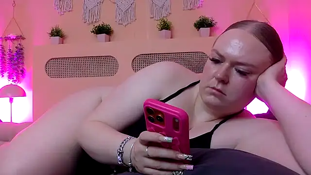 gracelovesxx online show from April 14, 2026, 9:48 am