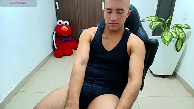 sebastian oconnor77 online show from October 9, 2025, 12:47 pm