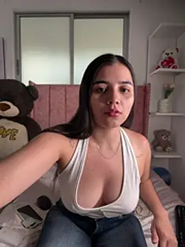 salomecute21 online show from June 10, 2026, 11:31 am