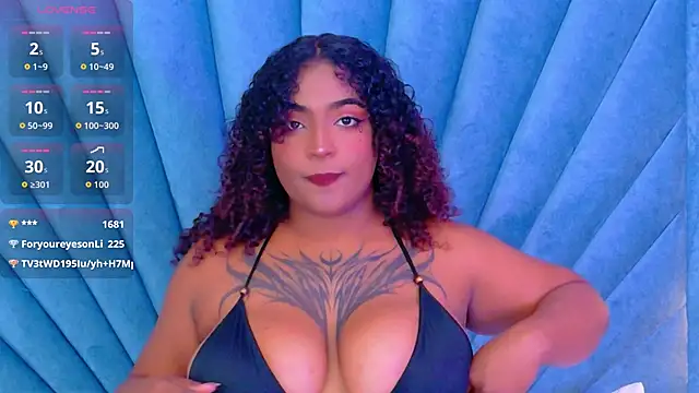 Cristal-Jonnes online show from September 24, 2025, 2:26 am