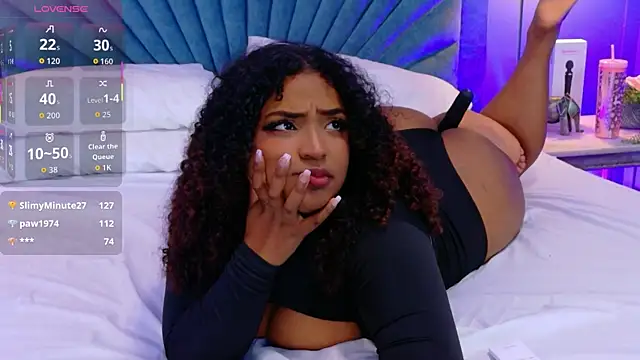 Cristal-Jonnes online show from December 2, 2025, 3:01 am