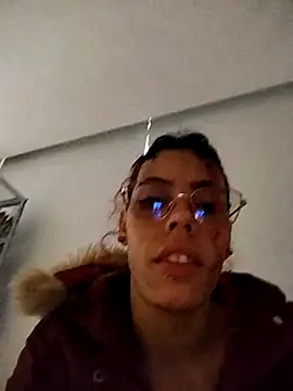 Pamelamiler   online show from December 5, 2025, 11:30 am