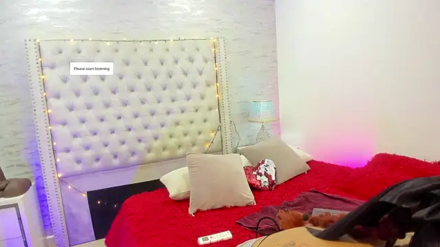 Snapshot of Pamelamiler__ chatting on May 7, 2026, 12:21 pm Pamelamiler online show from May 7, 2026, 12:21 pm