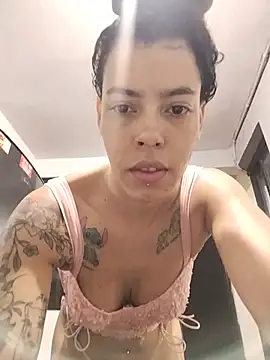 Snapshot of Pamelamiler__ chatting on July 9, 2026, 10:52 am Pamelamiler online show from July 9, 2026, 10:52 am