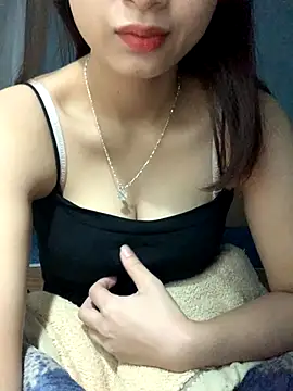 Snapshot of Chau_love69 chatting on October 23, 2025, 2:55 am Chau love69 online show from October 23, 2025, 2:55 am