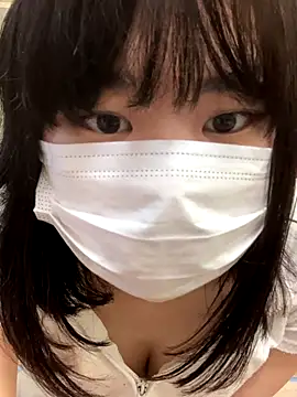 Snapshot of -SAKI-xx chatting on October 2, 2025, 6:31 am -SAKI-xx online show from October 2, 2025, 6:31 am