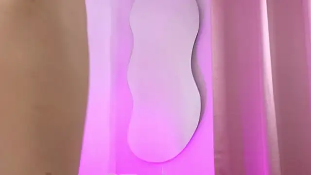 im lauritaa online show from September 23, 2025, 11:30 pm