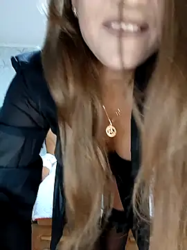 Viola3102 online show from September 20, 2025, 5:03 pm