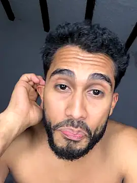 Snapshot of TU-MORENOO chatting on November 30, 2025, 6:50 am TU-MORENOO online show from November 30, 2025, 6:50 am