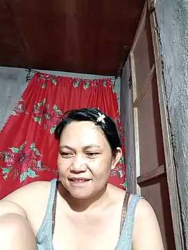 Snapshot of Everleigh_mom chatting on September 11, 2025, 10:59 am Everleigh mom online show from September 11, 2025, 10:59 am