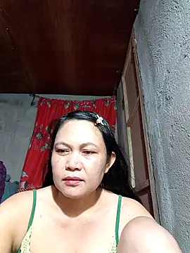 Snapshot of Everleigh_mom chatting on September 24, 2025, 10:29 am Everleigh mom online show from September 24, 2025, 10:29 am