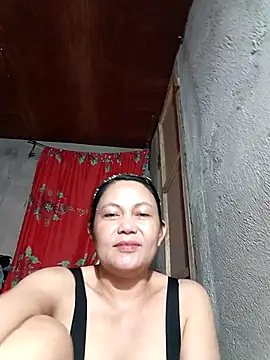 Snapshot of Everleigh_mom chatting on September 30, 2025, 10:42 am Everleigh mom online show from September 30, 2025, 10:42 am