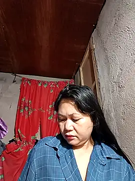 Snapshot of Everleigh_mom chatting on October 14, 2025, 8:42 pm Everleigh mom online show from October 14, 2025, 8:42 pm