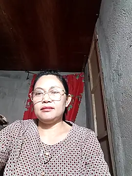 Everleigh mom online show from November 27, 2025, 10:50 am