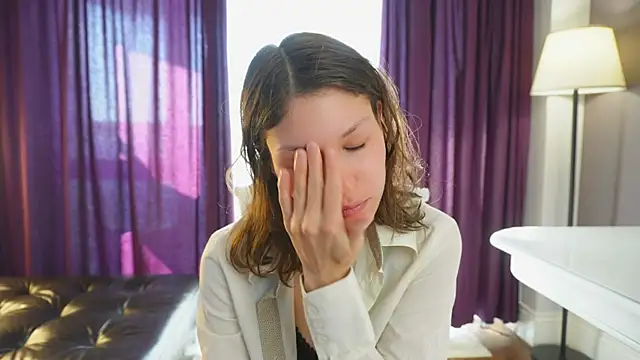 Snapshot of ElwynaBrickell chatting on September 14, 2025, 4:11 am ElwynaBrickell online show from September 14, 2025, 4:11 am