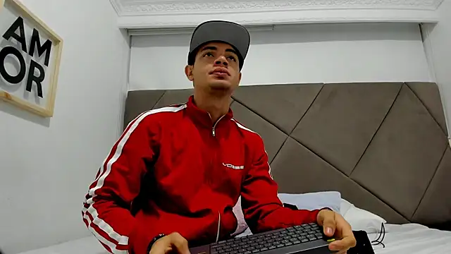 Snapshot of andrew_colleman chatting on September 30, 2025, 3:11 am andrew colleman online show from September 30, 2025, 3:11 am