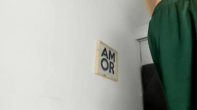 Snapshot of andrew_colleman chatting on October 6, 2025, 7:17 am andrew colleman online show from October 6, 2025, 7:17 am