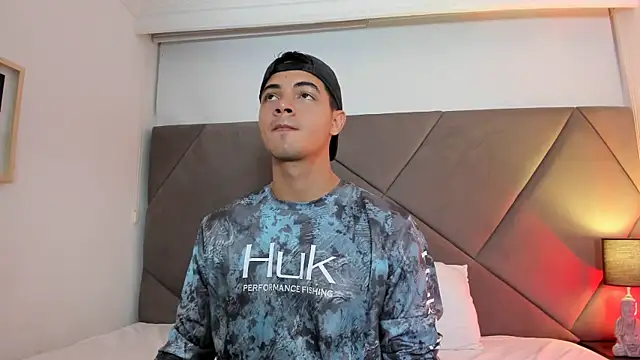 Snapshot of andrew_colleman chatting on October 30, 2025, 6:26 am andrew colleman online show from October 30, 2025, 6:26 am