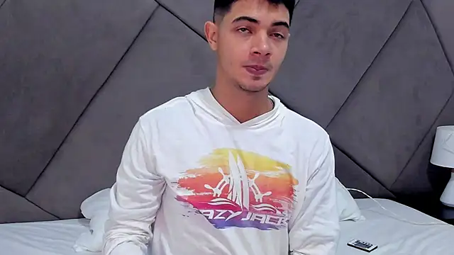 Snapshot of andrew_colleman chatting on November 4, 2025, 7:29 am andrew colleman online show from November 4, 2025, 7:29 am