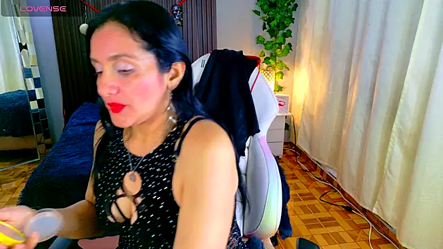 kataleya 29 online show from October 25, 2025, 9:31 pm