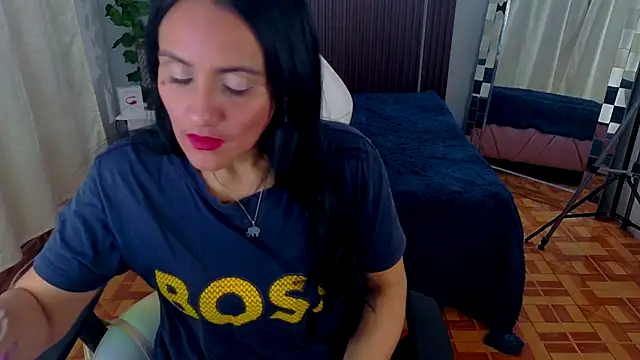 kataleya 29 online show from November 5, 2025, 8:42 pm