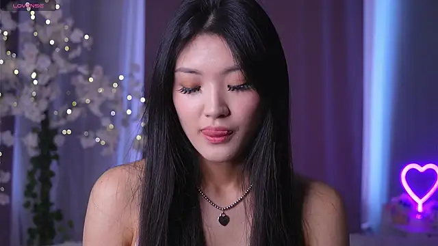 FancyEsten online show from June 4, 2026, 8:20 am