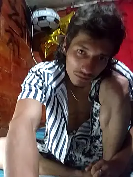 Snapshot of alexandercruz chatting on December 14, 2025, 11:15 am alexandercruz online show from December 14, 2025, 11:15 am