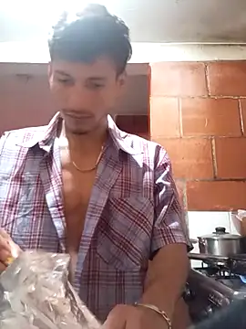 Snapshot of alexandercruz chatting on February 18, 2026, 8:16 pm alexandercruz online show from February 18, 2026, 8:16 pm