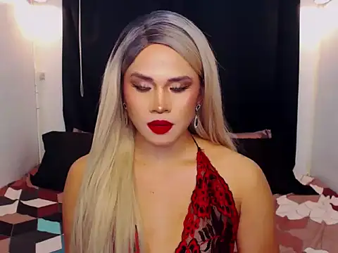 YllanaAltheaXxX online show from February 12, 2026, 3:12 am