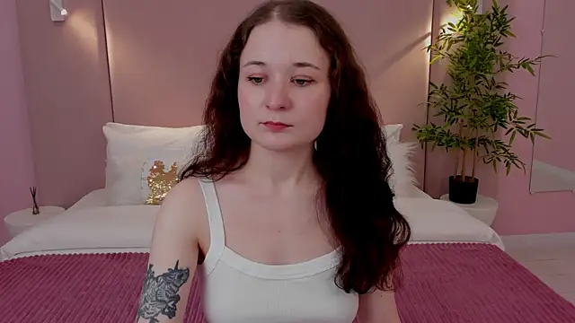 NancyJonson online show from October 14, 2025, 3:29 am