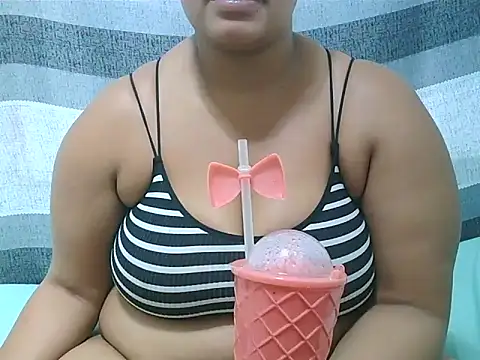 ThickHunn99 online show from October 30, 2025, 7:43 am