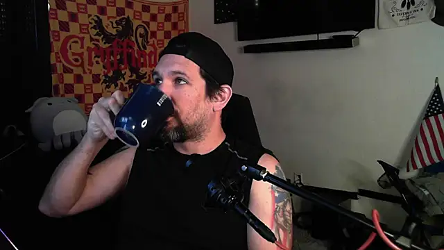 DevilPup75  online show from October 2, 2025, 1:29 pm