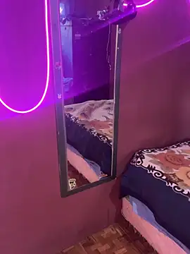 Snapshot of kiramedi chatting on October 1, 2025, 8:04 pm kiramedi online show from October 1, 2025, 8:04 pm